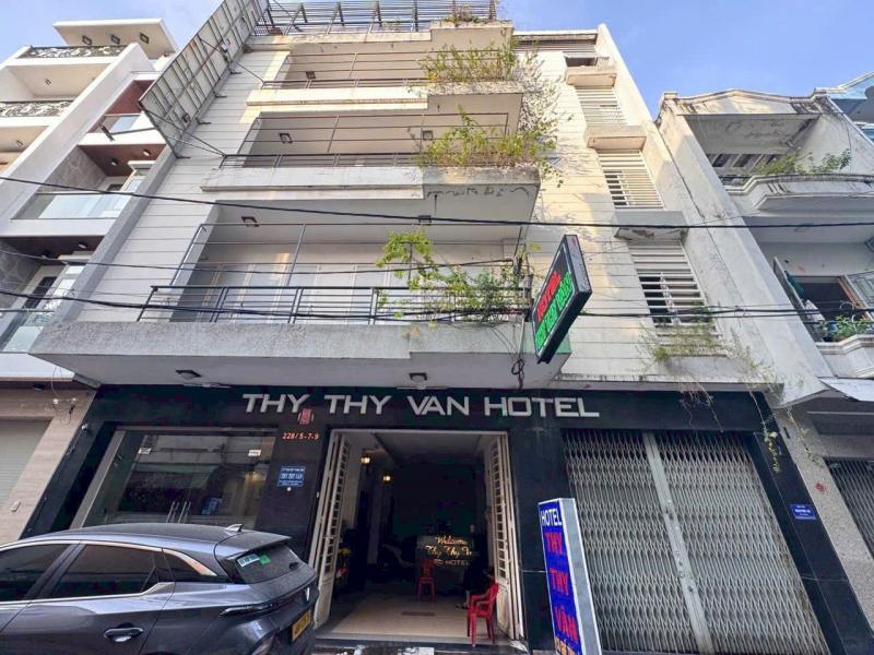 Bán khách sạn đường Nguyễn Hồng Đào quận Tân Bình