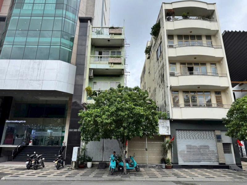 Bán nhà mặt tiền đường Lê Lai Quận 1