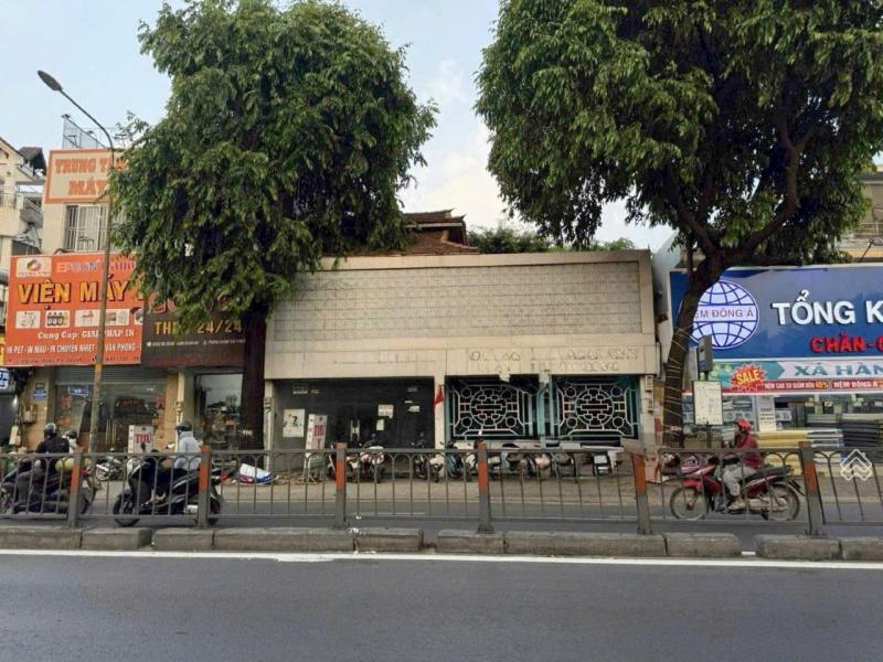 Bán nhà mặt tiền đường Quang Trung, diện tích: 11,2x34m (nở hậu 13,7m) 3 tầng