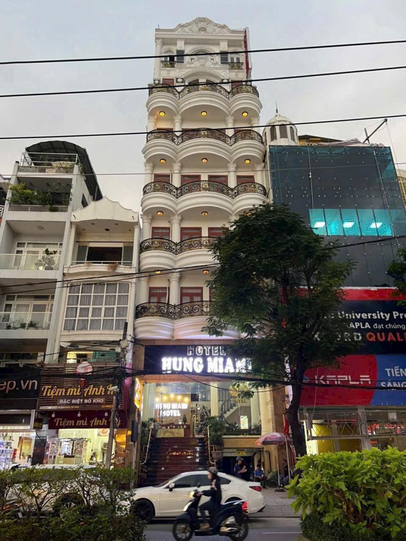 Bán tòa khách sạn đường Bàu Cát Đôi quận Tân Bình