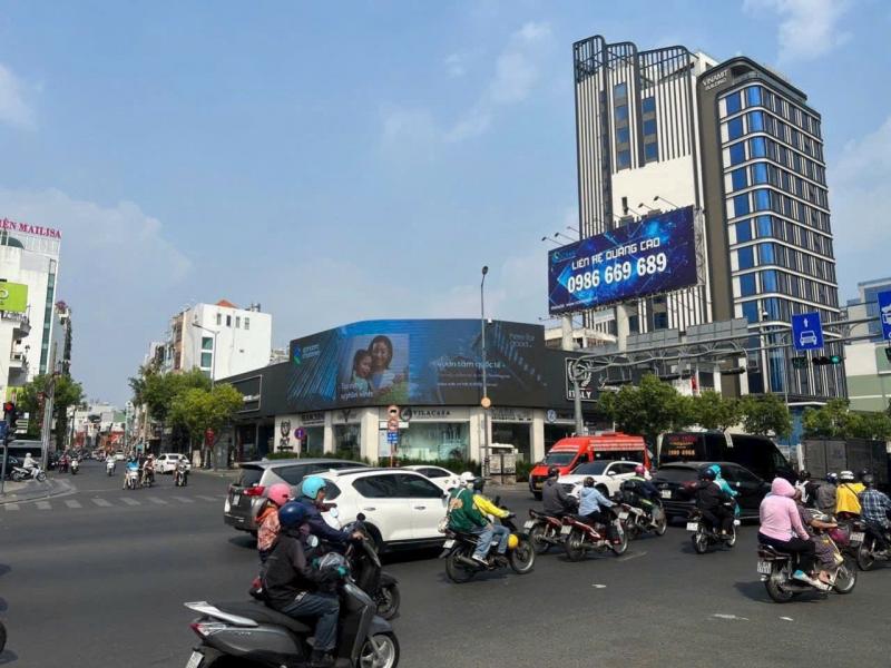 Bán tòa nhà góc 2 mặt tiền đường Nguyễn Văn Trỗi - Huỳnh Văn Bánh quận Phú Nhuận