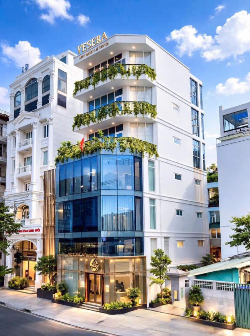 Bán tòa nhà góc 2 mặt tiền Trần Nhật Duật Quận 1