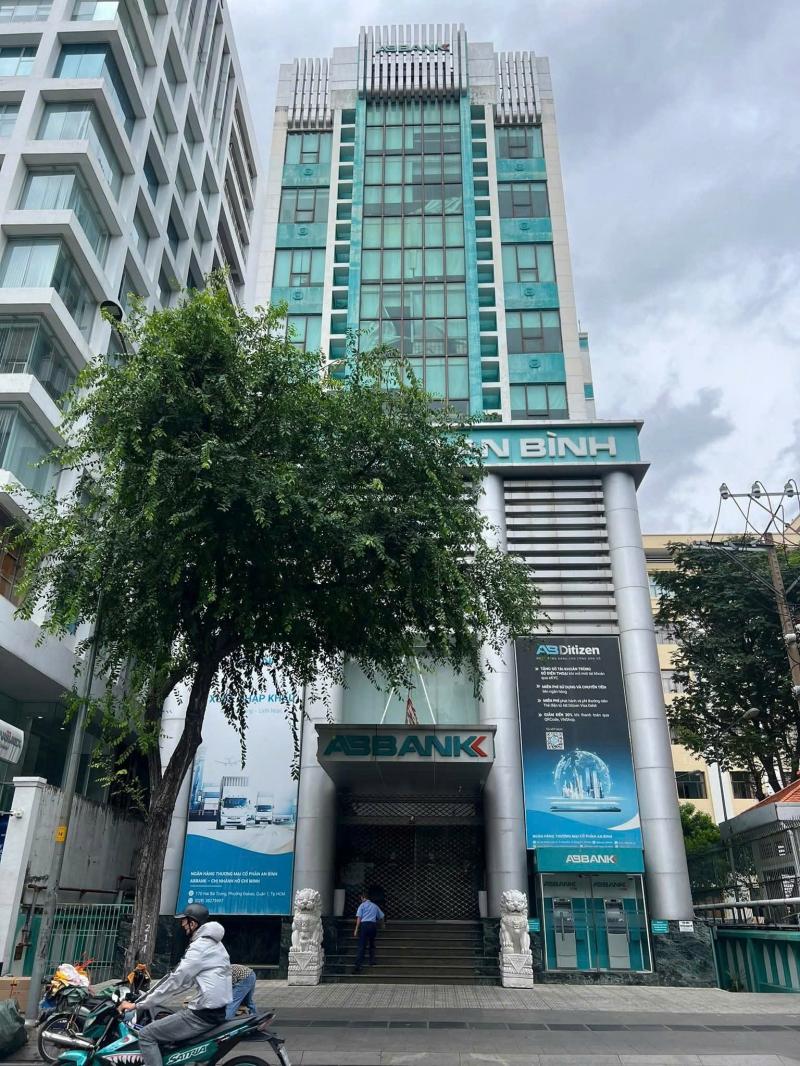 Bán tòa nhà mặt tiền 170 Hai Bà Trưng diện tích: 18,8x33m (NH 21m) hầm 10 tầng