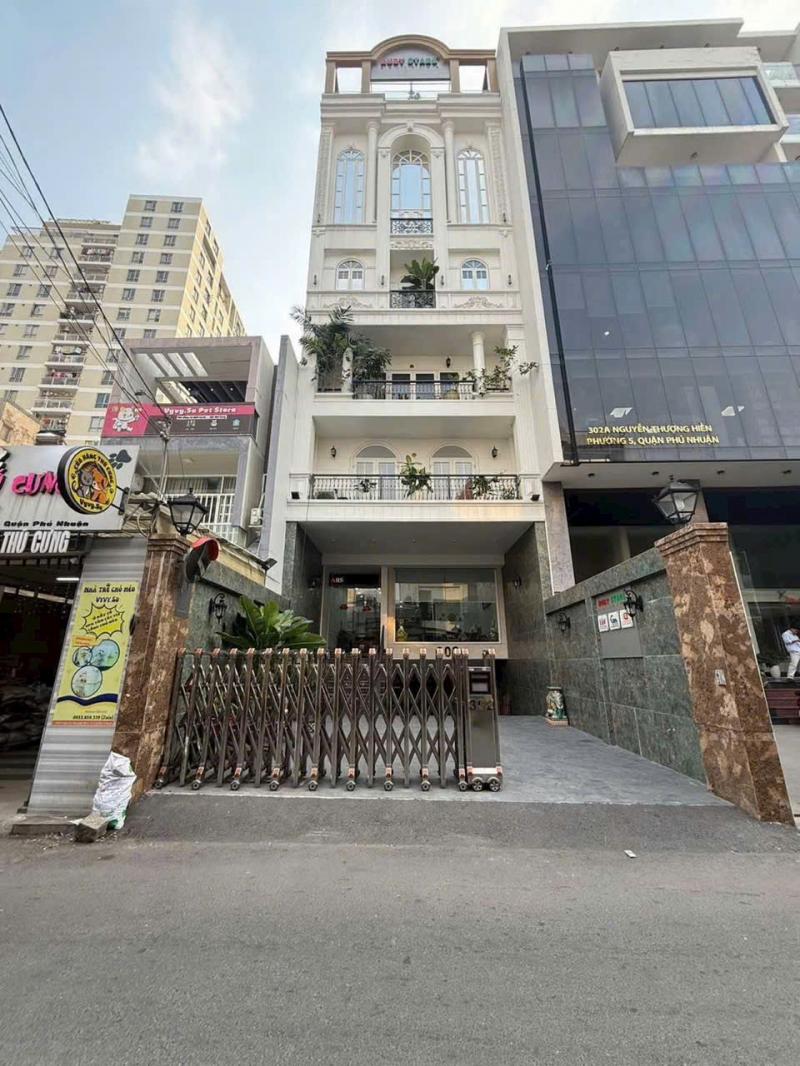 Bán tòa nhà mặt tiền 302 Nguyễn Thượng Hiền quận Phú Nhuận