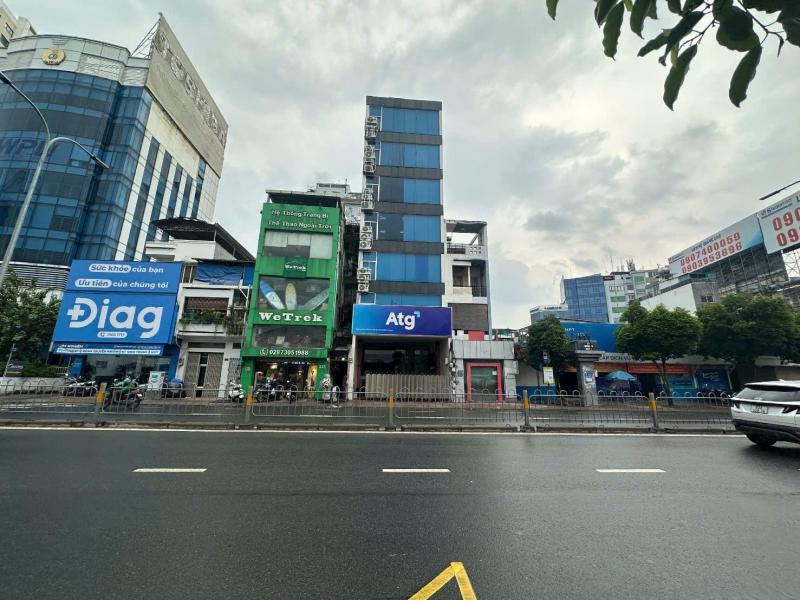 Bán tòa nhà mặt tiền đường Hoàng Văn Thụ