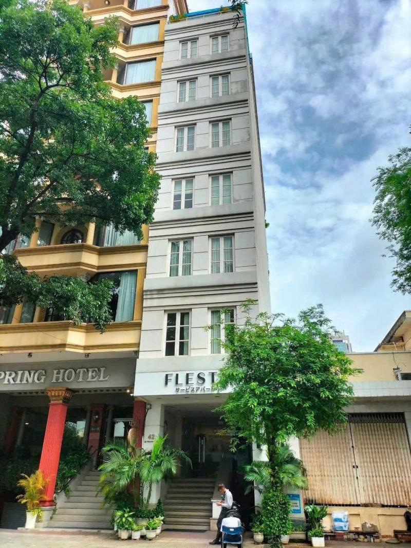 Bán tòa nhà mặt tiền đường Lê Thánh Tôn Quận 1