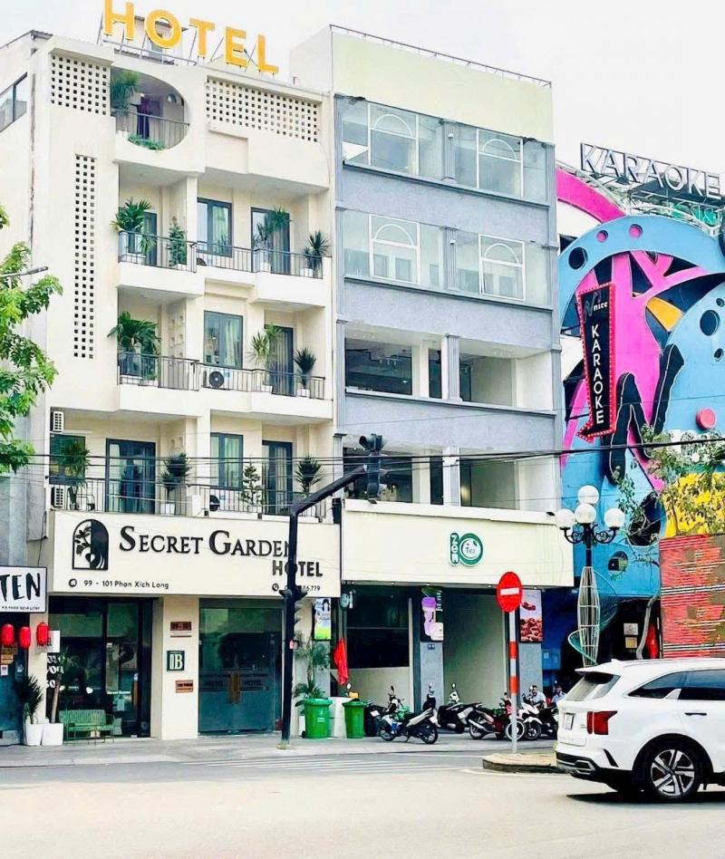 Bán tòa nhà mặt tiền đường Phan Xích Long, diện tích: 8x16m 6 tầng