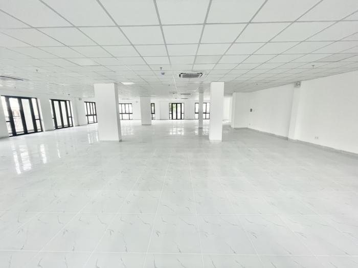 Cho thuê toà nhà mặt tiền đường quốc hương thảo điền