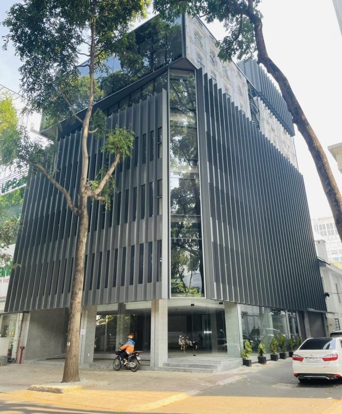 Cho thuê tòa nhà 24-26 Phạm Ngọc Thạch, tòa nhà mới xây giá tốt