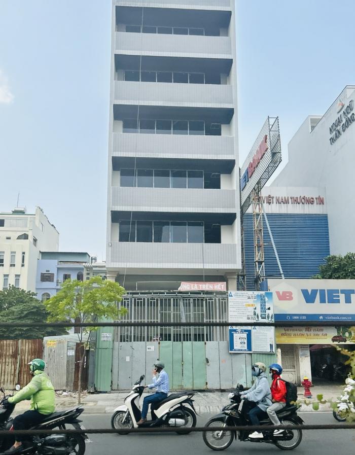 Cho thuê toà nhà 2 mặt tiền trước sau đường cộng hoà