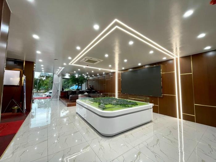 Cho thuê toà nhà 2 mặt tiền đường Trương Văn Bang