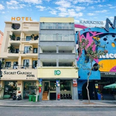 Bán nhà MT đường Phan Xích Long, Diện tích: 8x16m trệt lửng 3 lầu sân thượng