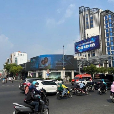 Bán tòa nhà góc 2 mặt tiền đường Nguyễn Văn Trỗi - Huỳnh Văn Bánh quận Phú Nhuận