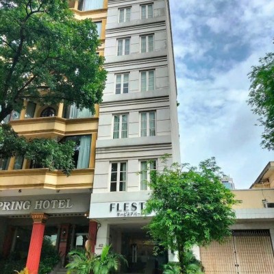 Bán tòa nhà mặt tiền đường Lê Thánh Tôn Quận 1