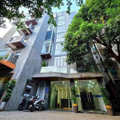 Bán tòa nhà mặt tiền đường Nguyễn Văn Thủ Quận 1