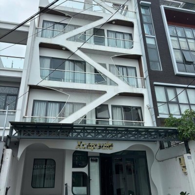 Bán tòa nhà văn phòng đường Nguyễn Gia Trí diện tích: 8x23m hầm 5 tầng