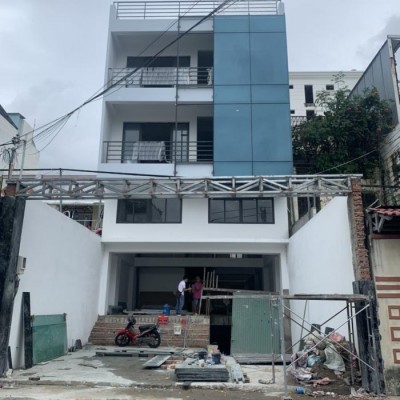 Cho thuê nhà nguyên căn mặt tiền đường Trường Sơn