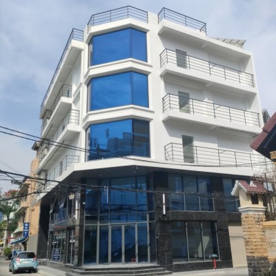 Cho thuê toà nhà 2 mặt tiền đường Hoàng Việt, cho thuê toà nhà quận tân bình