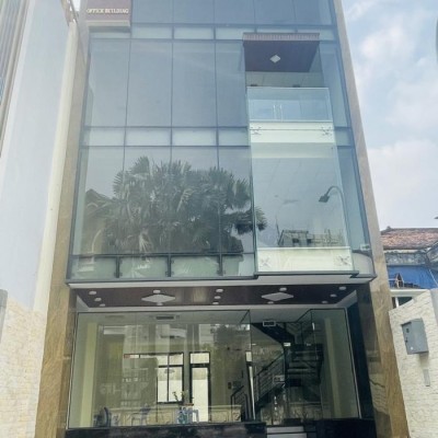 Cho thuê nhà mặt tiền quận 1, đường Nguyễn Văn Thủ