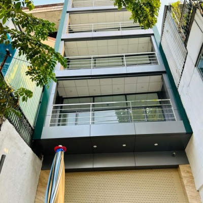 Cho thuê toà nhà mới mặt tiền đường Cộng Hoà