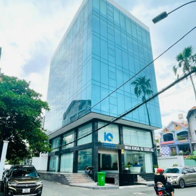 Cho thuê tòa nhà góc 3 mặt tiền đường Nguyễn Huy Tưởng