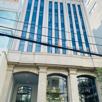 Cho thuê toà nhà mới mặt tiền đường Sông Thao