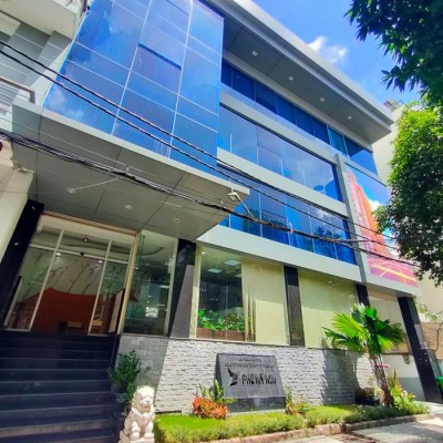 Cho thuê tòa nhà đường Ngô Quyền