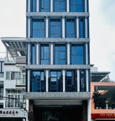 Cho thuê toà nhà mặt tiền quận 1, toà nhà mới đường trần khắc trân