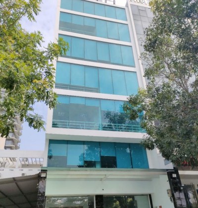 Cho thuê nhà mặt tiền đường Cô Bắc quận 1