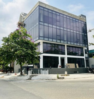 Cho thuê nhà mới 2 mặt tiền đường Cao Đức Lân quận 2