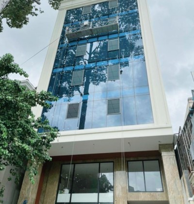 Cho thuê toà nhà mới xây mặt tiền đường Trường Sơn