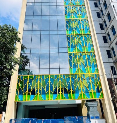 Cho thuê toà nhà mới mặt tiền đường Hoàng Việt, toà nhà quận Tân Bình