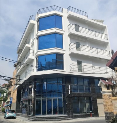 Cho thuê toà nhà 2 mặt tiền đường Hoàng Việt, cho thuê toà nhà quận tân bình