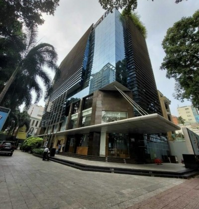 Toà nhà mặt tiền đường Nguyễn Đình Chiểu quận 3