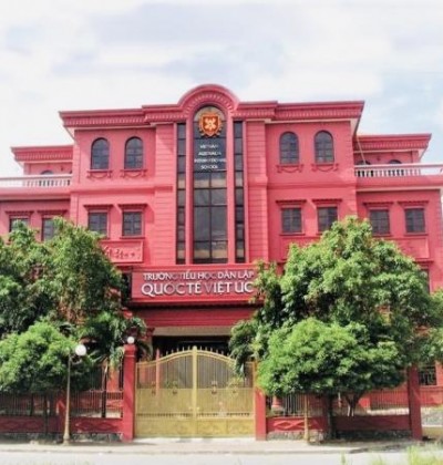 Cho thuê tòa nhà 3 mặt tiền đường Phan Xích Long