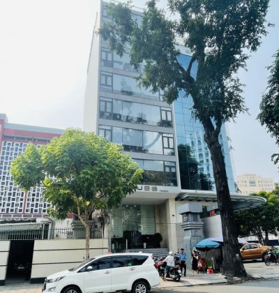 Cho thuê tòa nhà mặt tiền đường Nguyễn Trãi quận 1