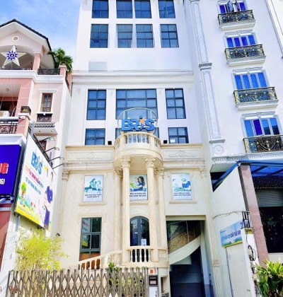 Cho thuê tòa nhà đường Nguyễn Phúc Nguyên