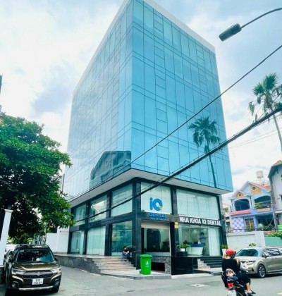 Cho thuê tòa nhà góc 3 mặt tiền đường Nguyễn Huy Tưởng