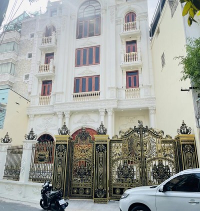 Cho thuê tòa nhà đường Nguyễn Đình Chính