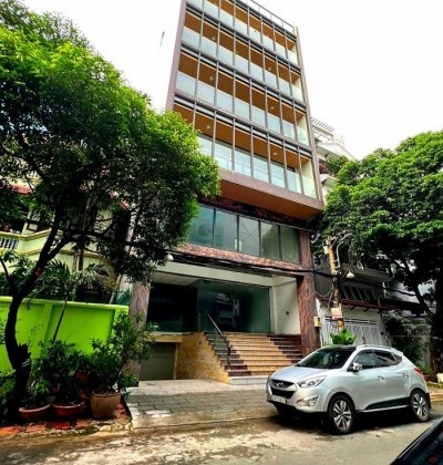 Cho thuê tòa nhà đường Nguyễn Thế Lộc